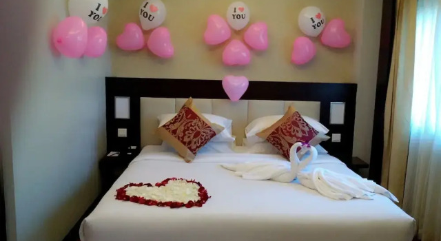 Люкс Royal Hotel Shwe Gone Daing