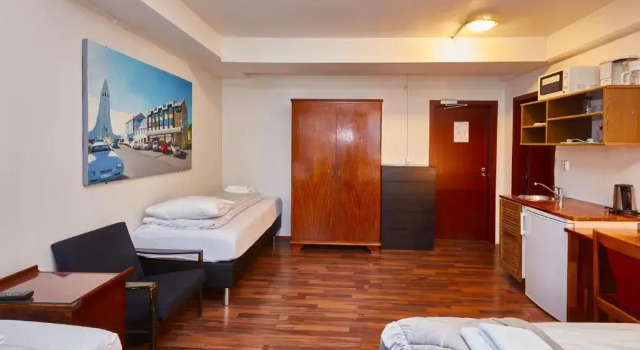 Четырёхместный номер Economy Hotel Adam