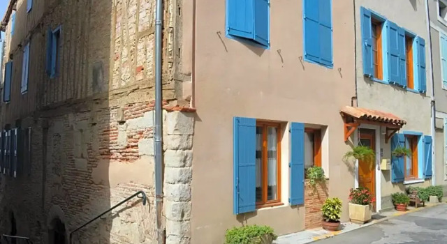 Les Balcons du Pastel, Rezerwuj Hotel Puylaurens Tarn