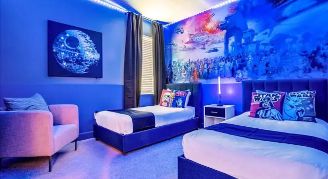 Upstay - Movie Mansion w Cinema-pool Hot Tub-games