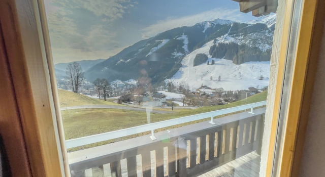 Апартаменты Superior с балконом Saalbach Apartments Landhaus Bernkogel
