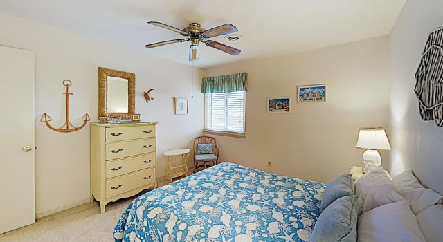New Listing! Cozy Canal-side , Walk To Beach 2 Bedroom Condo