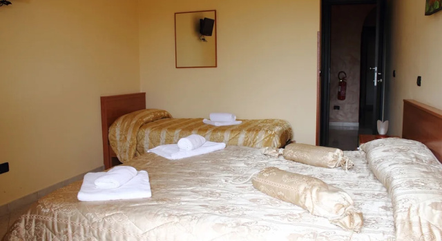 Standard Neljän hengen huone parvekkeella B&B Barbieri
