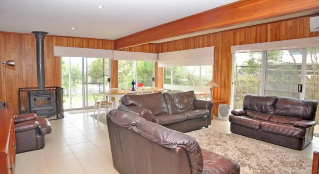 Welcome Break Pet Friendly, Book Hotel Inverloch 