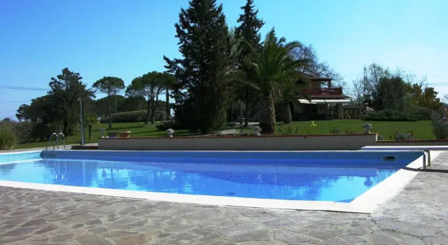 Podere il Giurato, Prenota Hotel Fauglia Toscana