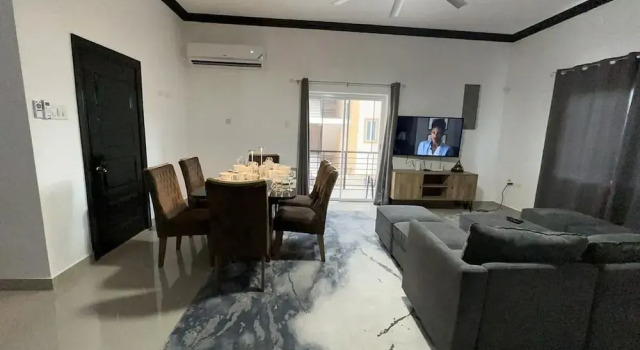 Апартаменты с 2 комнатами с видом на город Luxury Living Modern & Contemporary Home With Brand New Pool in Manor Park