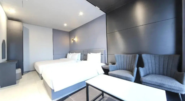 Полулюкс City Hotel the Busan Metro