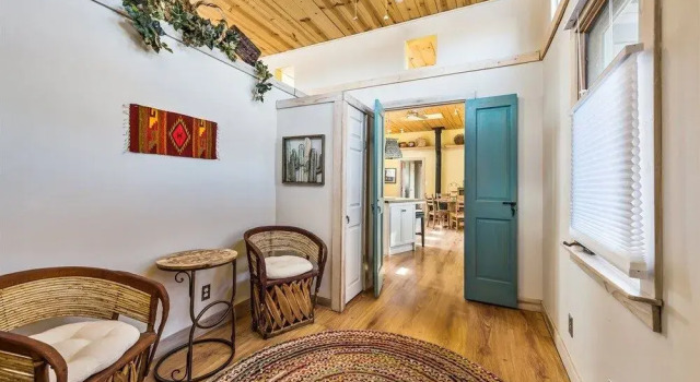 Casa Lola - Gorgeous Light-filled Home, Walk to The Plaza and The Railyard