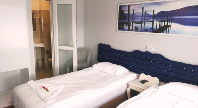 Двухместный номер Economy с балконом Urkmez Hotel