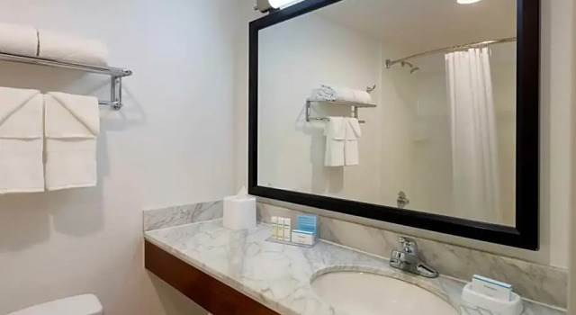 Двухместный номер Low Floor Hampton Inn Seaport Financial District