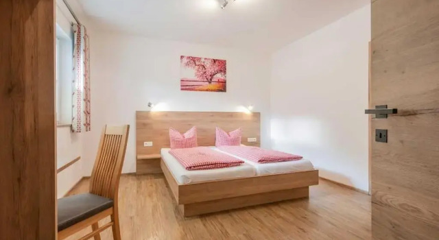 Haus Jedeler, Prenota Hotel Hotel a Tirolo con parcheggio, Parcheggio
