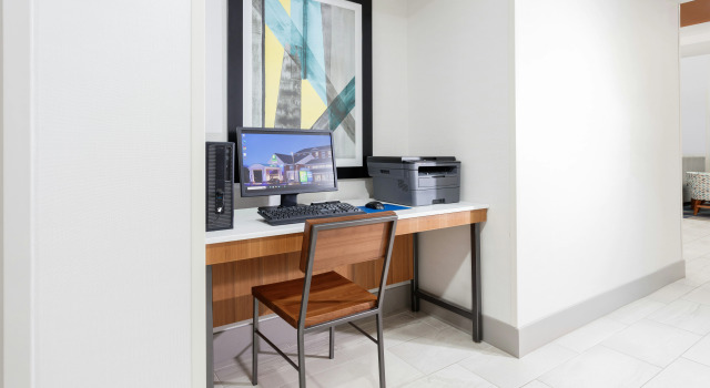 Holiday Inn Express Williamsburg, Book Hotel Hoteller i Williamsburg med pool, Swimmingpool