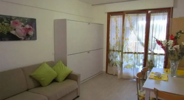 Nice Apartment With Pool and Tennis Court - Beach Place Included, Prenota Appartamento Hotel a Veneto con piscina, Piscina