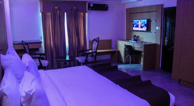 Семейный люкс Desikok Royal Hotel