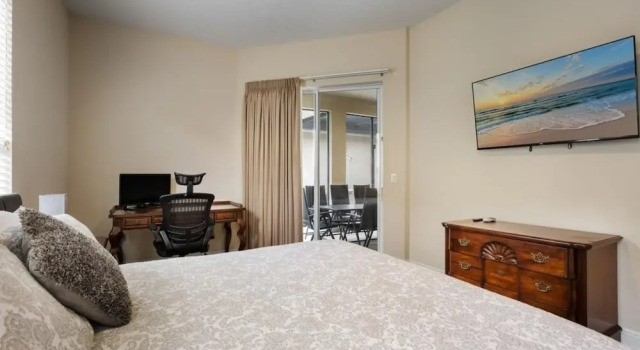 Beautiful 5 Bed Pool Home In Reunion 5 Bedroom Home by RedAwning