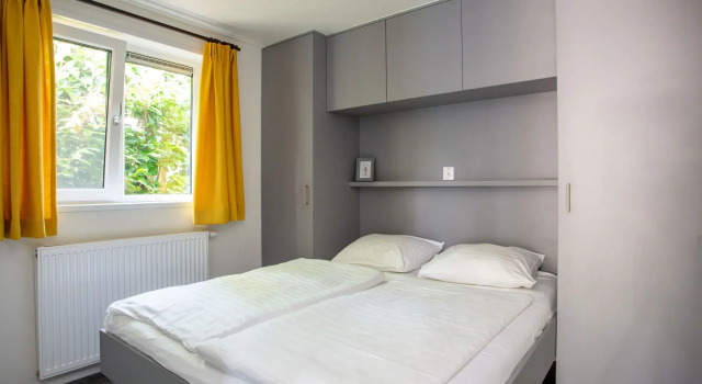 Modern house with roof, located in a holiday park in Rhenen, Boek Hotel Rhenen Utrecht Hill Ridge