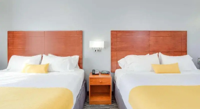 Номер Standard Ramada by Wyndham Marina