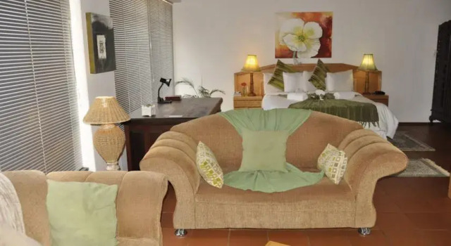 Cranes Nest Guest House, Забронировать Гостевой дом Претория 