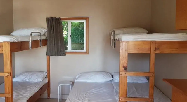 Golden Bay Holiday Park, Забронировать Курортный отель Курортные отели Голден-Бей, Курортный отель