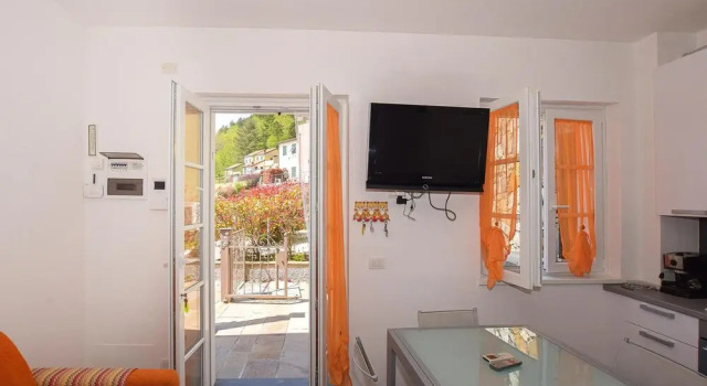 Nice Home in Magliolo With Wifi and 1 Bedrooms