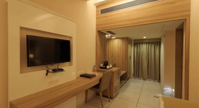 Rang Lords Inn Bharuch, Rezerwuj Hotel Bharuch Gujarat