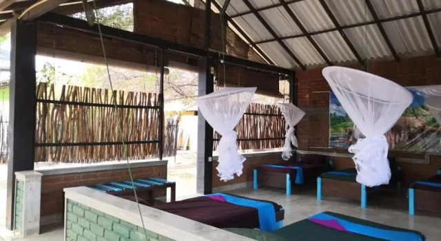 Кровать в общем номере Yala Ying Yang Hostel & Camping