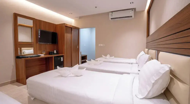 Четырёхместный номер Standard فندق كنان العزيزية Kinan Al Aziziyah Hotel