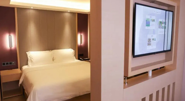 Двухместный люкс Deluxe с видом на улицу LAVANDE HOTELS SHENZHEN NORTH STATION LONGHUA FOXCONN HEADQUARTERS