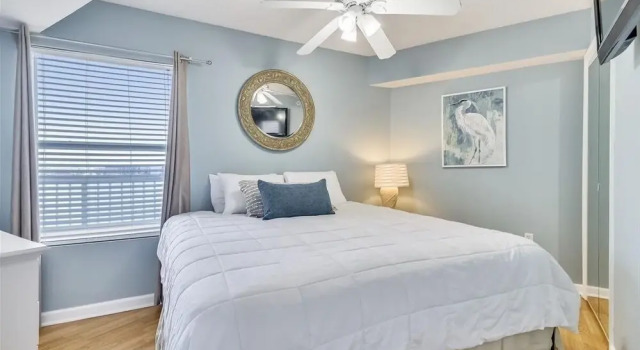 Seacrest 710 is 2 BR Top Floor Gulf Side unit - Beautifully decorated by RedAwning, Book Lejlighed Fort Walton Beach Emerald Coast
