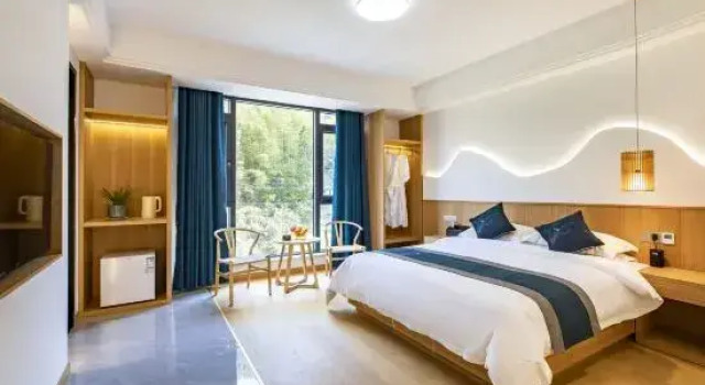 Bixiyue Homestay (Huangshan Scenic Area Nandamen Branch), Забронировать Отель Живописная зона Хуаншань Huangshan Mountain, рядом с Nine Dragons Waterfall