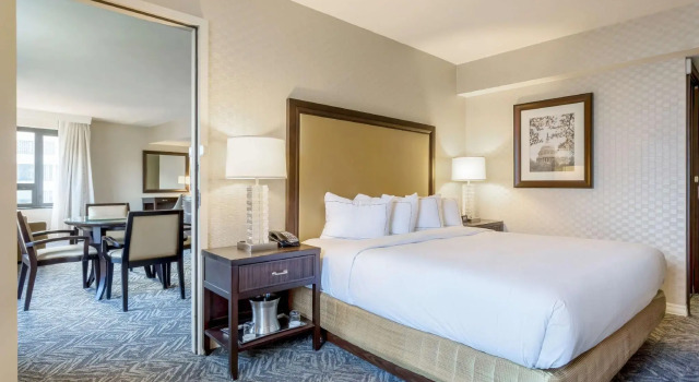 Двухместный полулюкс Washington Hilton