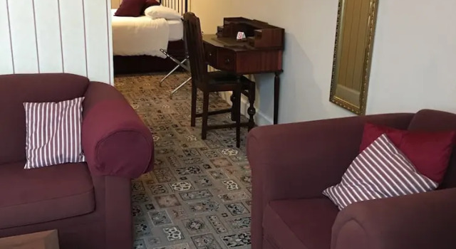 Люкс с красивым видом из окна Cannon House Guest House