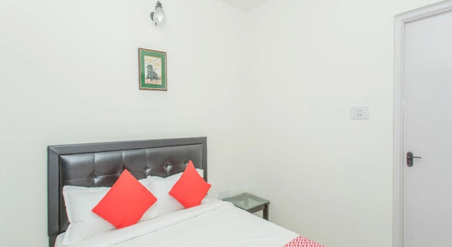 Oyo Rooms Indiranagar 12th Main, Забронировать Отель Отели Индиранагара 3 звезды, 3*