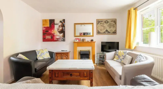 Charming Cosy Coach House in Fishponds, Bristol