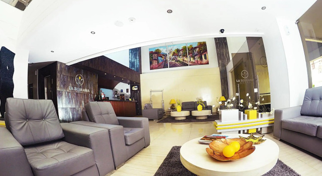 Hotel La Serrania Casa de Huespedes, Rezervovat Hotel Hotely v Santander s parkováním, Parkování
