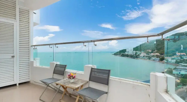 Апартаменты Cozzy Seaview Apartment