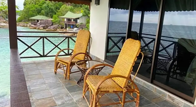 Номер Deluxe рядом с пляжем Minang Cove Resort
