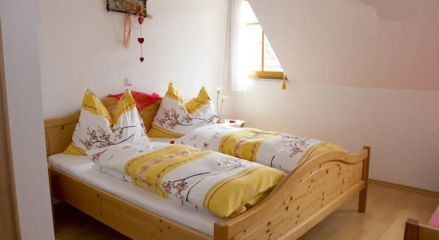 Apfelhof Flieder, Rezerwuj Hotel Kukmirn 