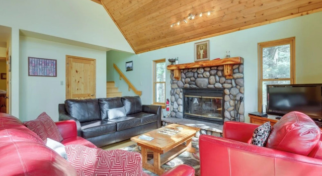 Angel Fire Cabin w/ Deck: Hike, Golf & Cool Off!, Varaa Lomakoti Angel Fire 