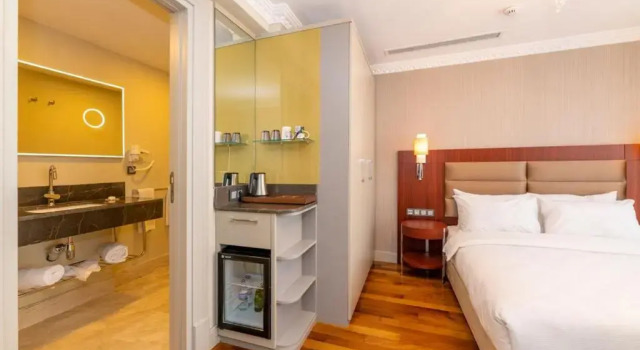 Двухместный номер Deluxe с балконом Blue Gilroy Hotel