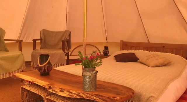 Bell Tent Retreat in Norfolk Countryside, Varaa Lomakoti Mökit kohteessa Merseyside, Mökki
