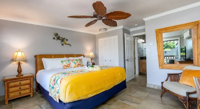 Kahana Sunset C7 2 Bedroom Condo by RedAwning
