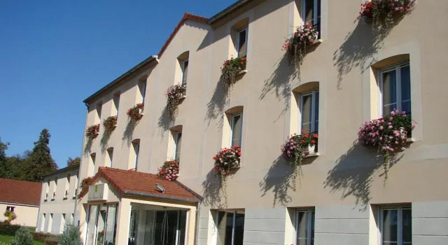 Brit Hotel Chateaudun