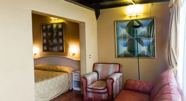 Canova Rooms in Spanish Steps, Забронировать Гостевой дом Гостевые дома Рима, рядом с Площадь Фламинио, Гостевой дом