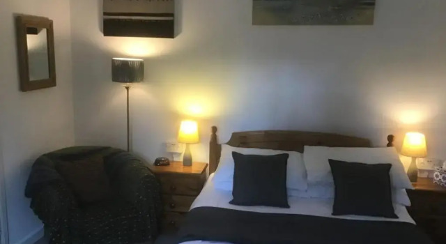 Alba b & b, Забронировать Отель Инвернесс Moray Firth, рядом с Больница «Рейгмор»
