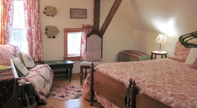 Maple House Bed & Breakfast, 예약 호텔 로웨 