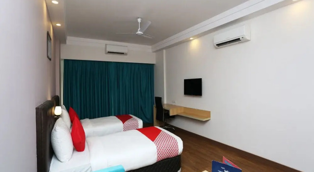 Capital O 13727 Hotel Aarogyam Suites, Забронировать Отель Рурки штат Уттаракханд