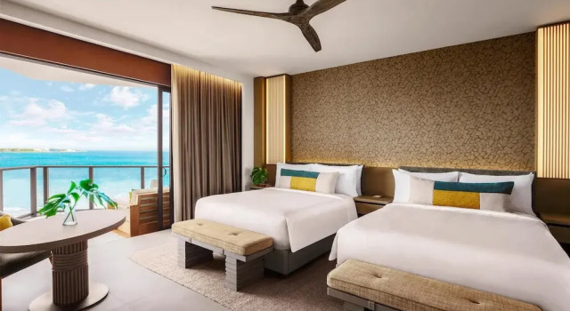 Четырёхместный номер Standard с балконом и с видом на океан Grand Hyatt Grand Cayman Resort and Spa
