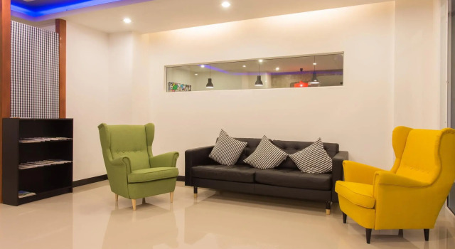 Krabi Inn And Omm Hotel