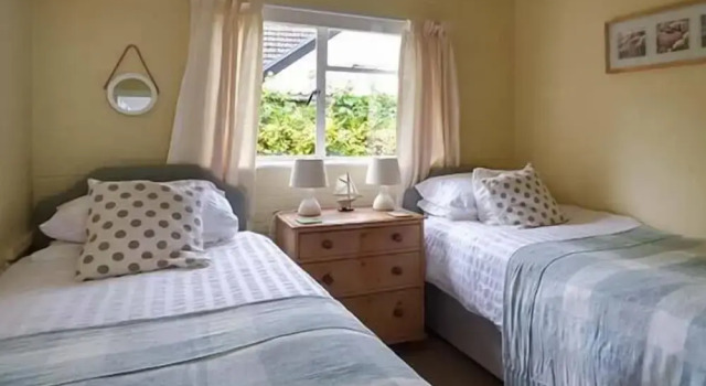 Compass Cottage, Забронировать Дом для отпуска Сондерсфут 